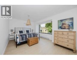 679 Corlett Road, Gibsons, BC V0N1V9 Photo 18