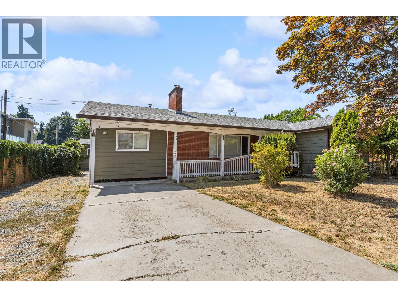 925 Sutherland Avenue - 3
