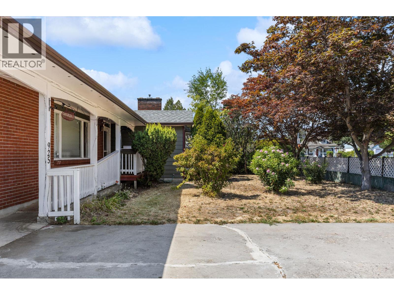 925 Sutherland Avenue - 29