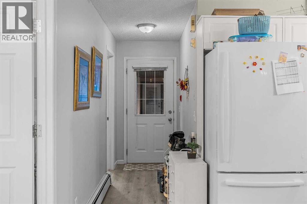 #8 504 Banff Avenue - 3