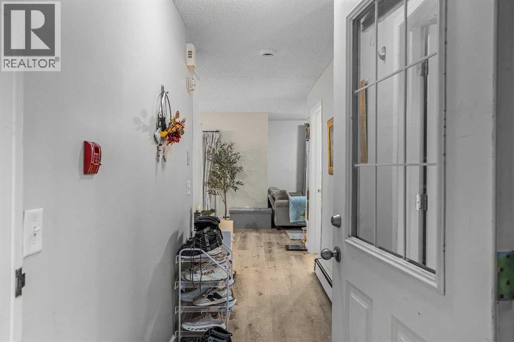 #8 504 Banff Avenue - 2
