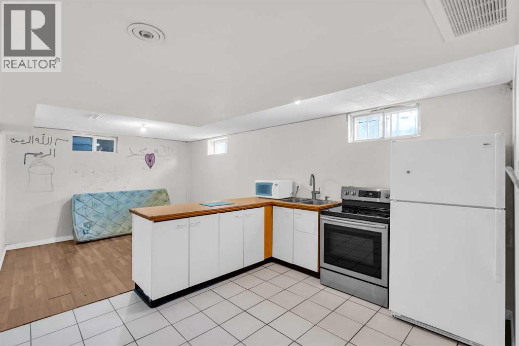 2046 33 Street Southeast - Photo 34