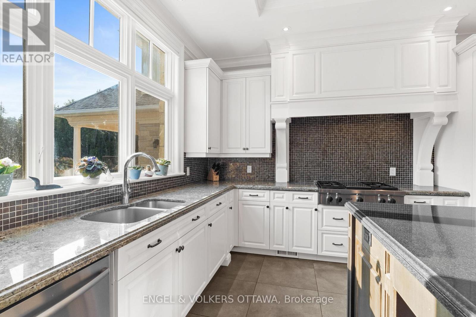 1408 BLACKHORSE COURT - 14