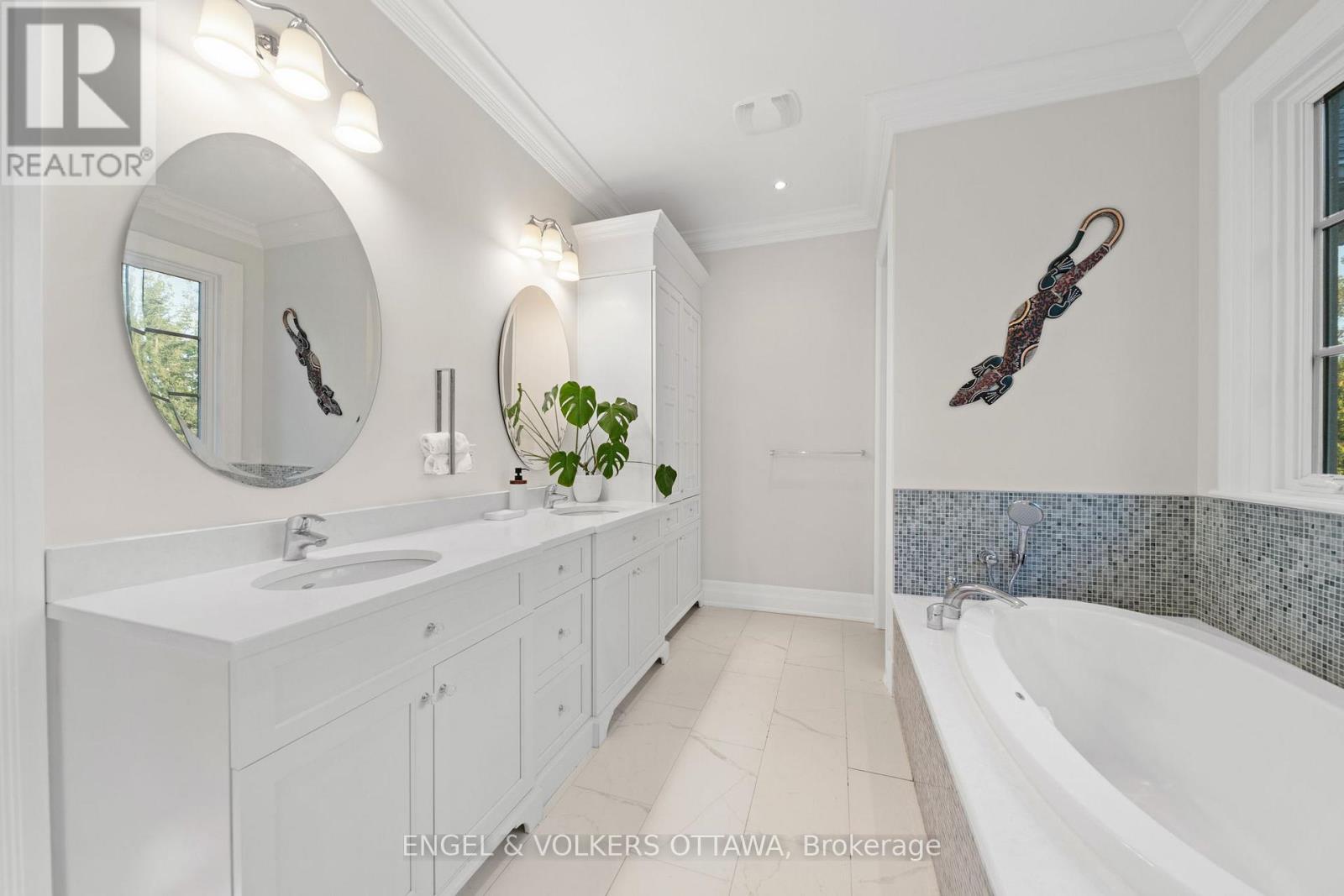 6 Bed, 7 Bath House for Sale in Ottawa – 1408 BLACKHORSE COURT, Ottawa – MLS# X13671318 - Image 24