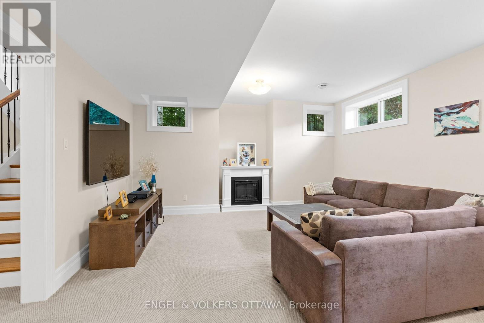 1408 BLACKHORSE COURT - 43