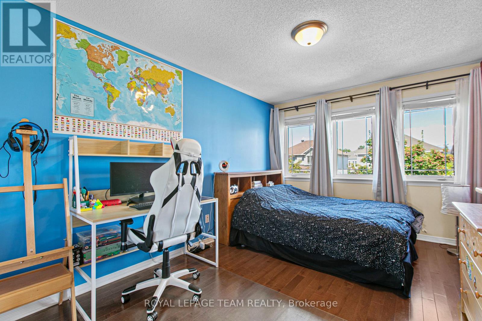 411 JUNE COURT - 26