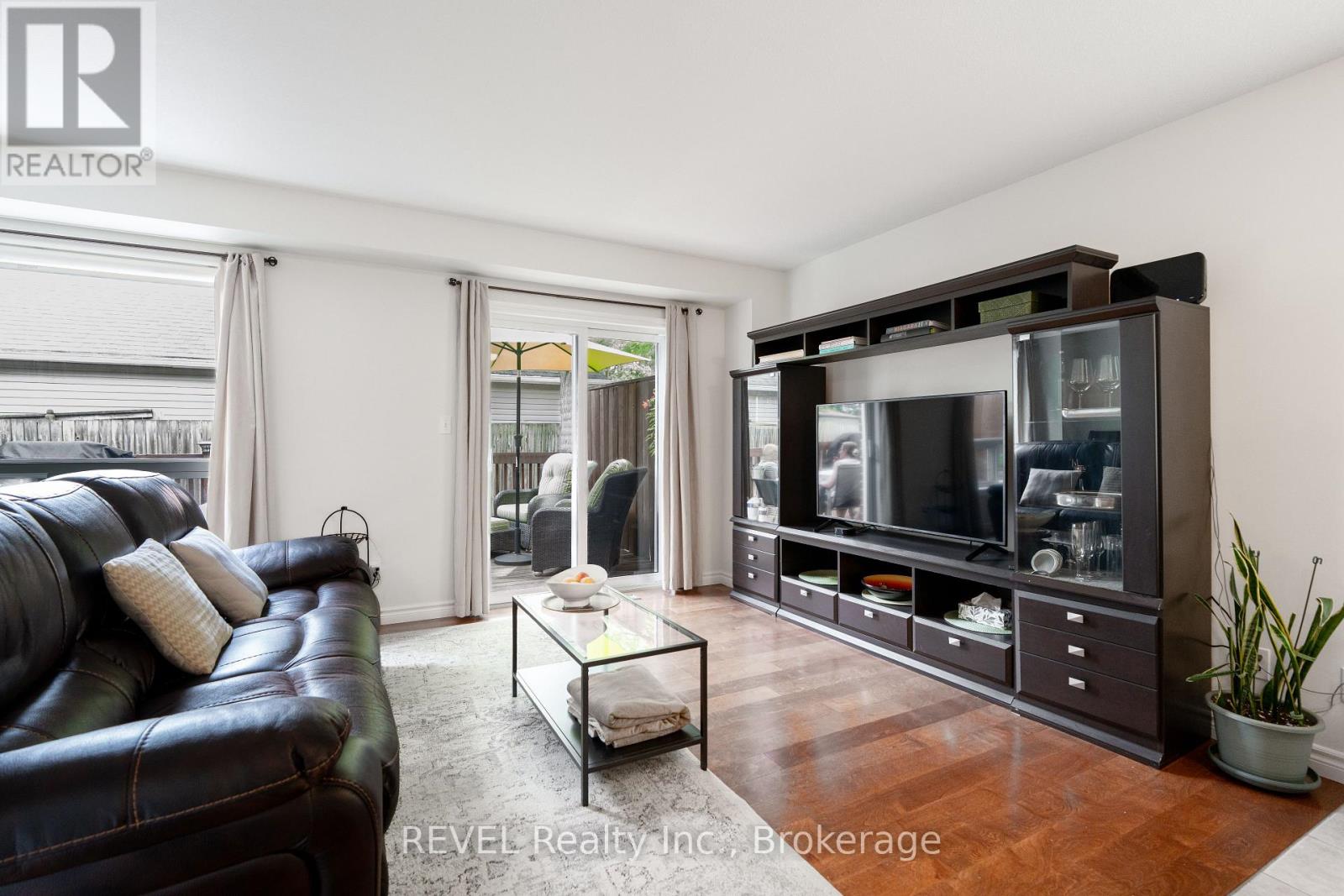 11 - 6263 VALLEY WAY - Image 18