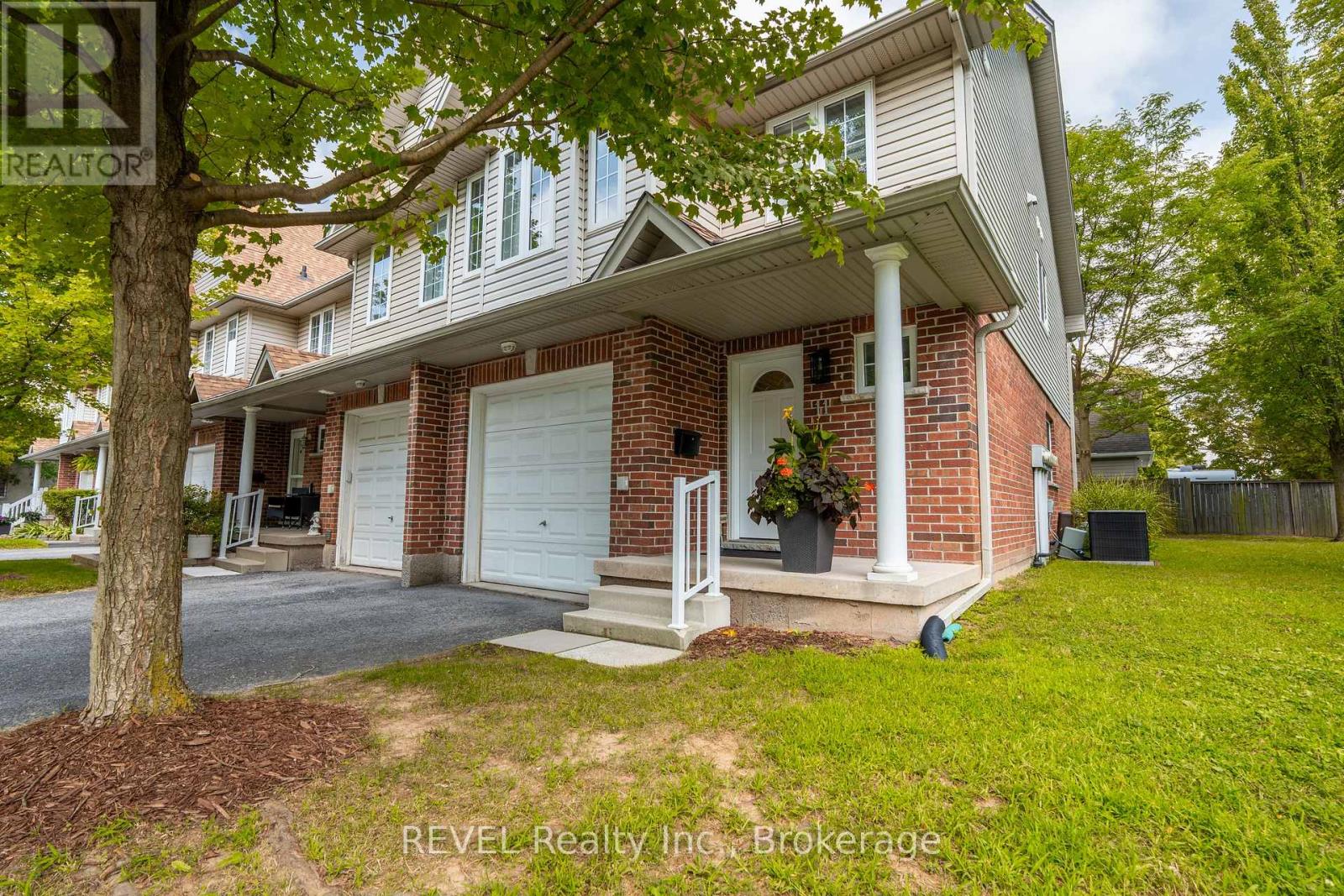 11 - 6263 VALLEY WAY - 2