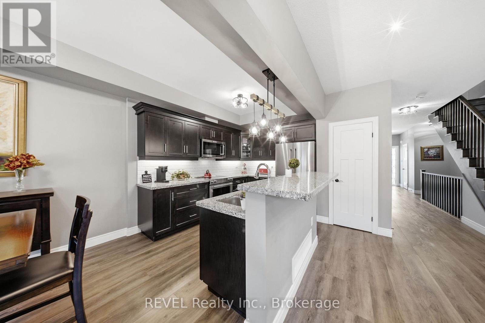 38 DENNIS DRIVE - Image 11