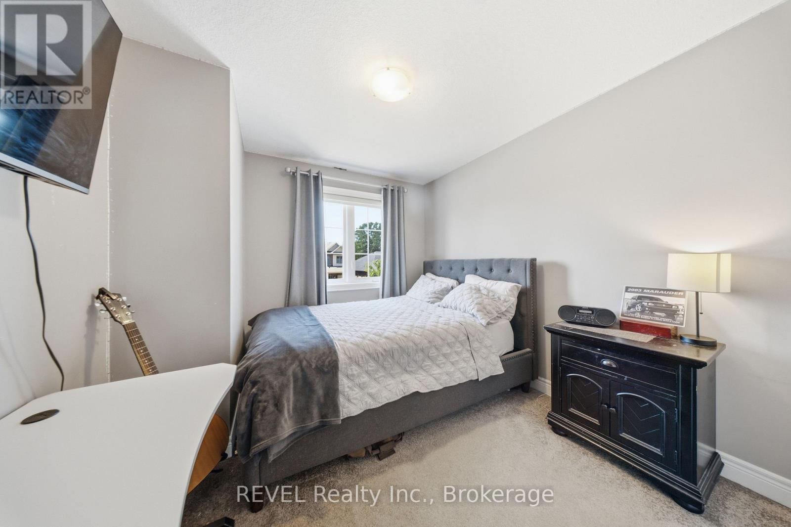 38 DENNIS DRIVE - Image 18