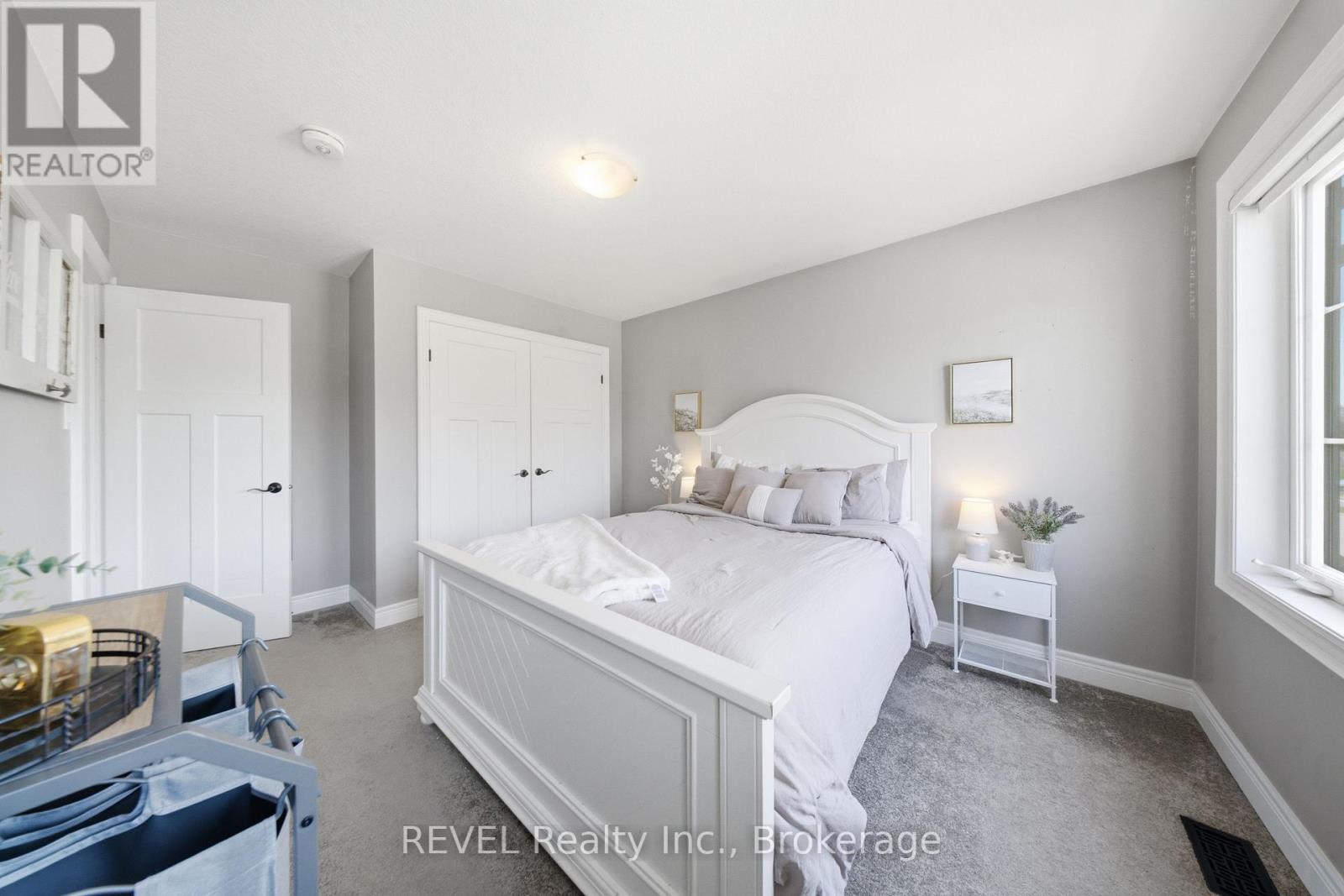 38 DENNIS DRIVE - Image 21