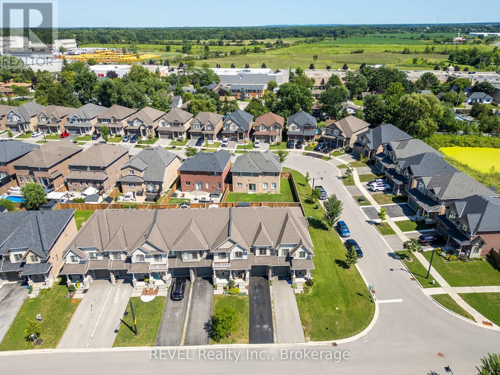 38 DENNIS DRIVE - 41