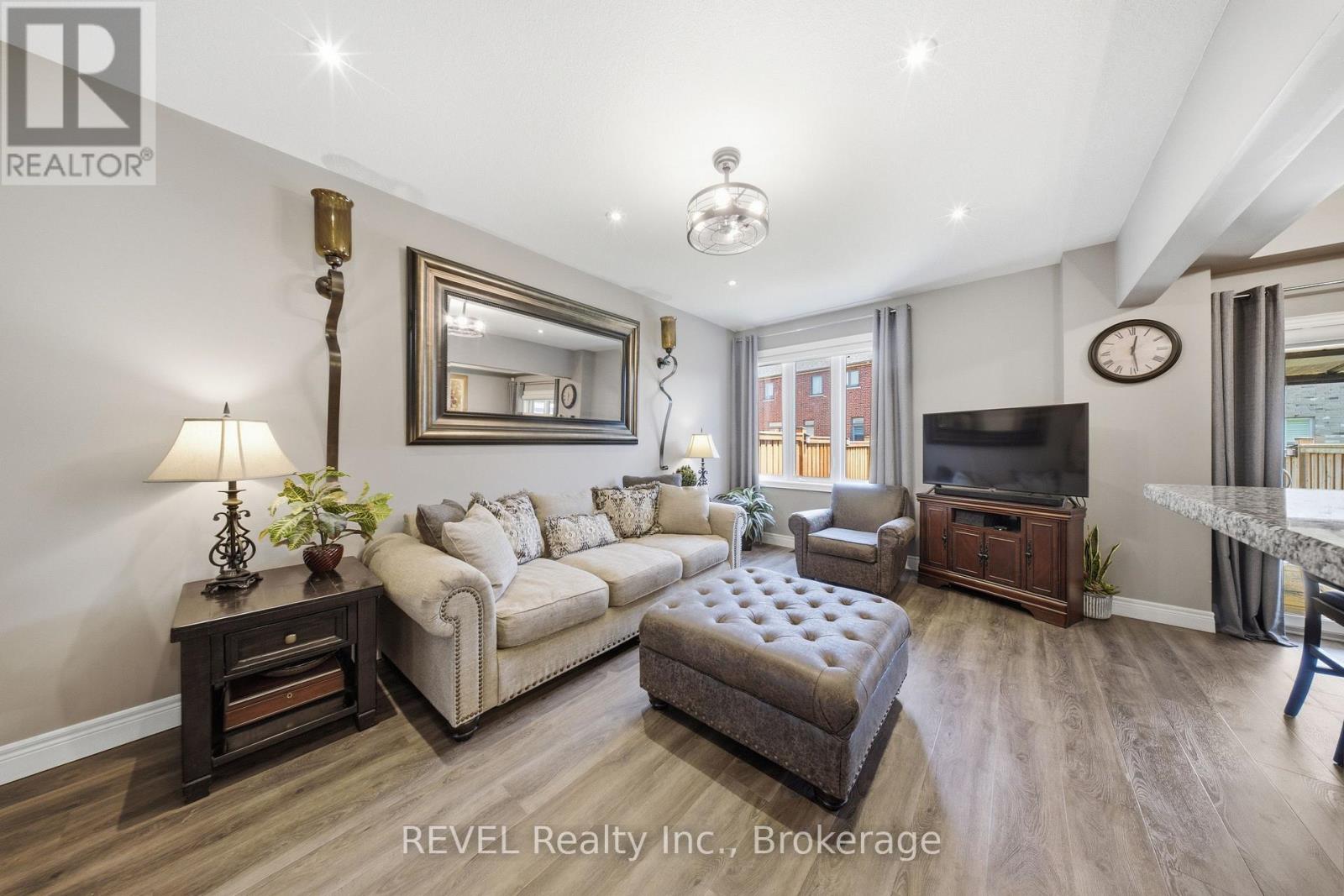 38 DENNIS DRIVE - Image 7