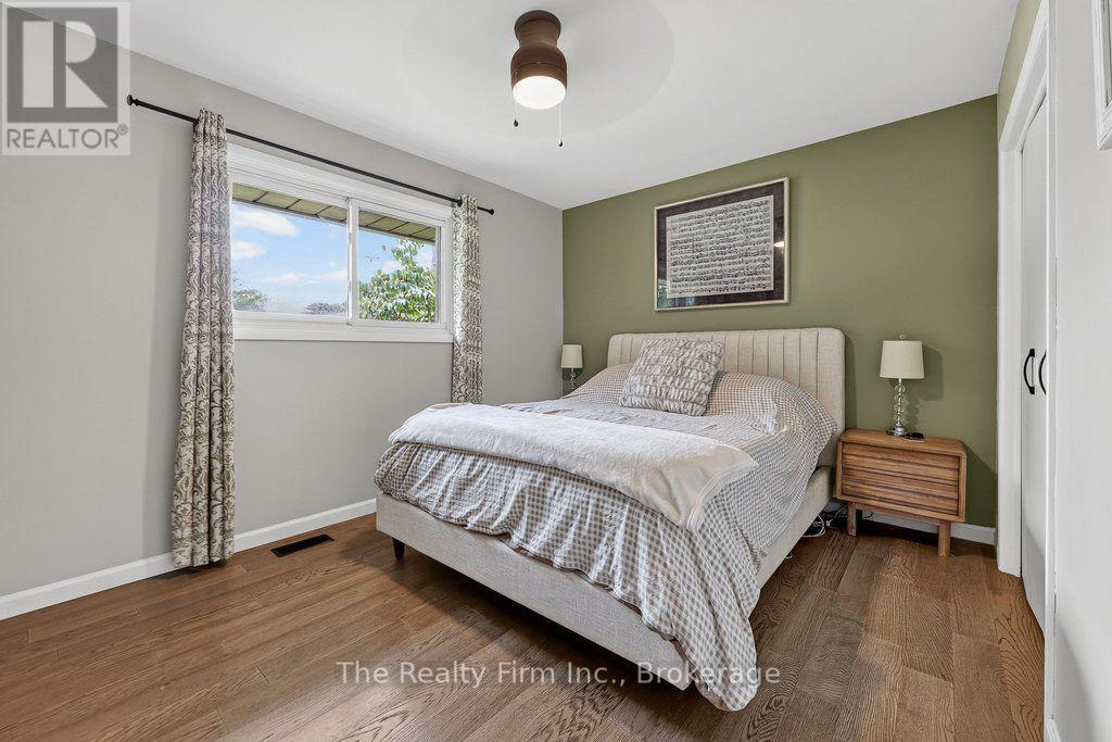 126 SPRINGBANK AVENUE N - Image 18