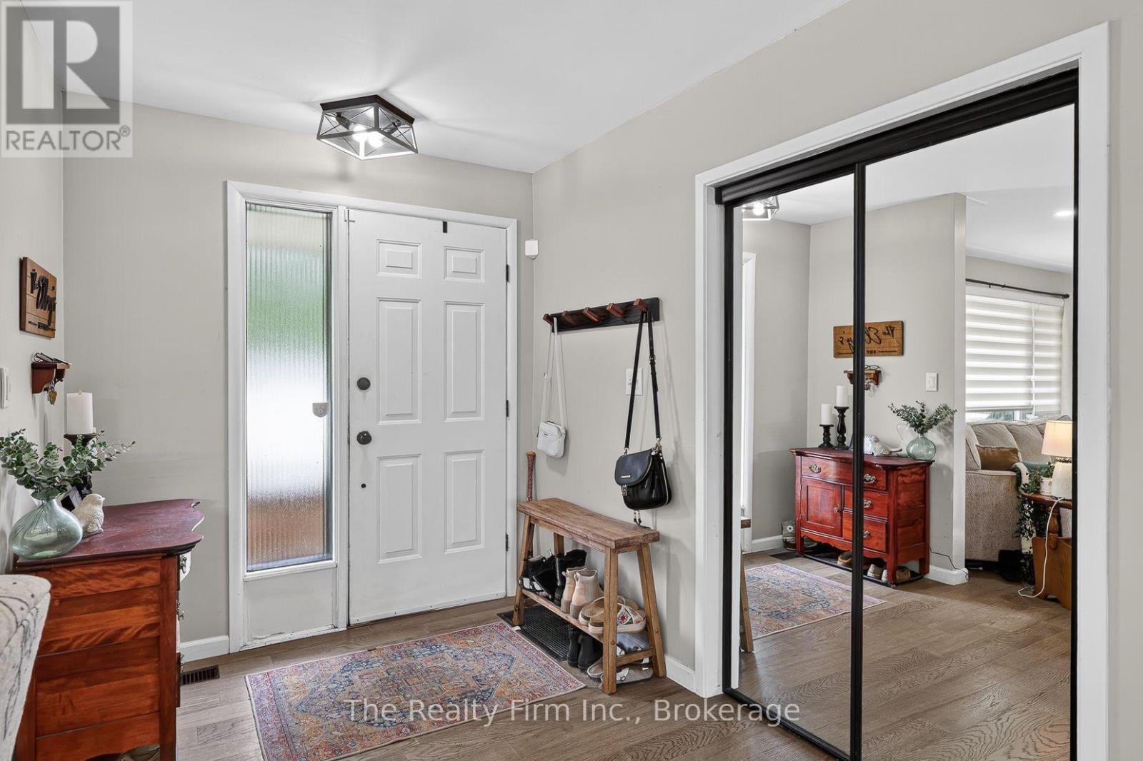 126 SPRINGBANK AVENUE N - Image 4