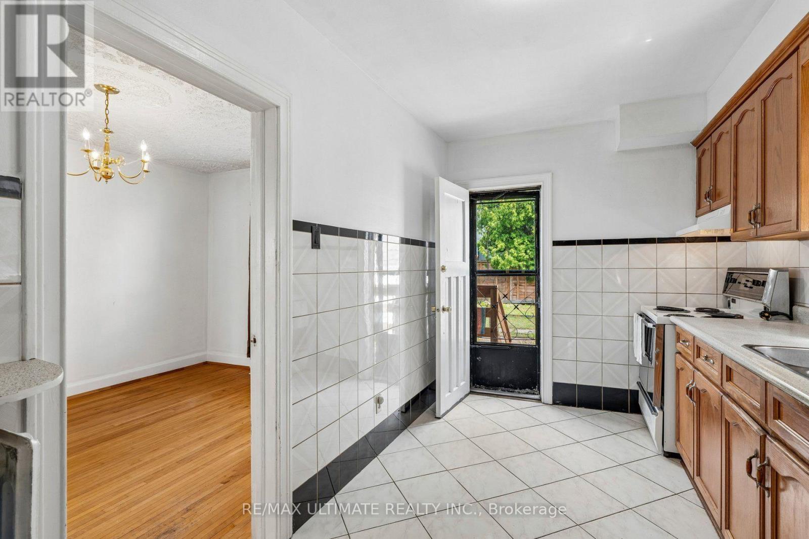463 OAKWOOD AVENUE - 21