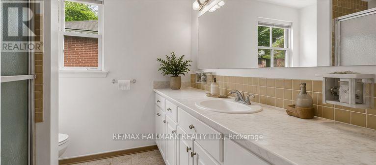 691 CONACHER DRIVE - Image 32
