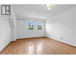 691 Conacher Drive, Toronto, ON M2M3N4 Photo 17