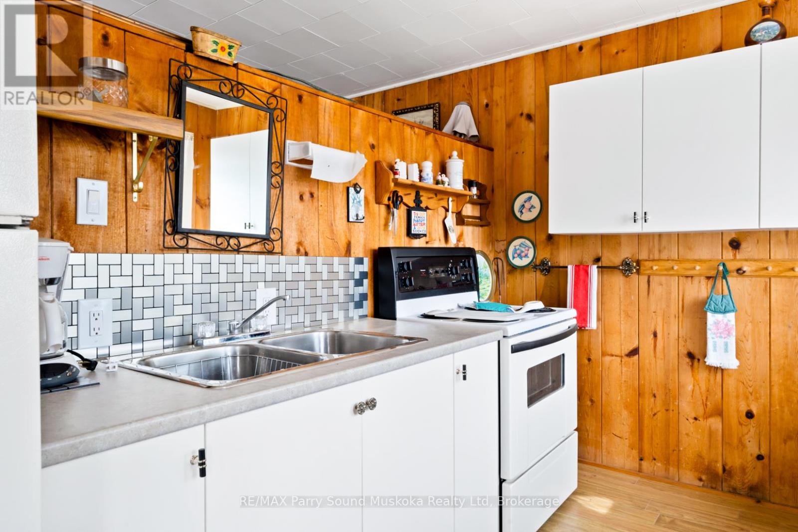 39 LITTLE FINLAND ROAD - 34