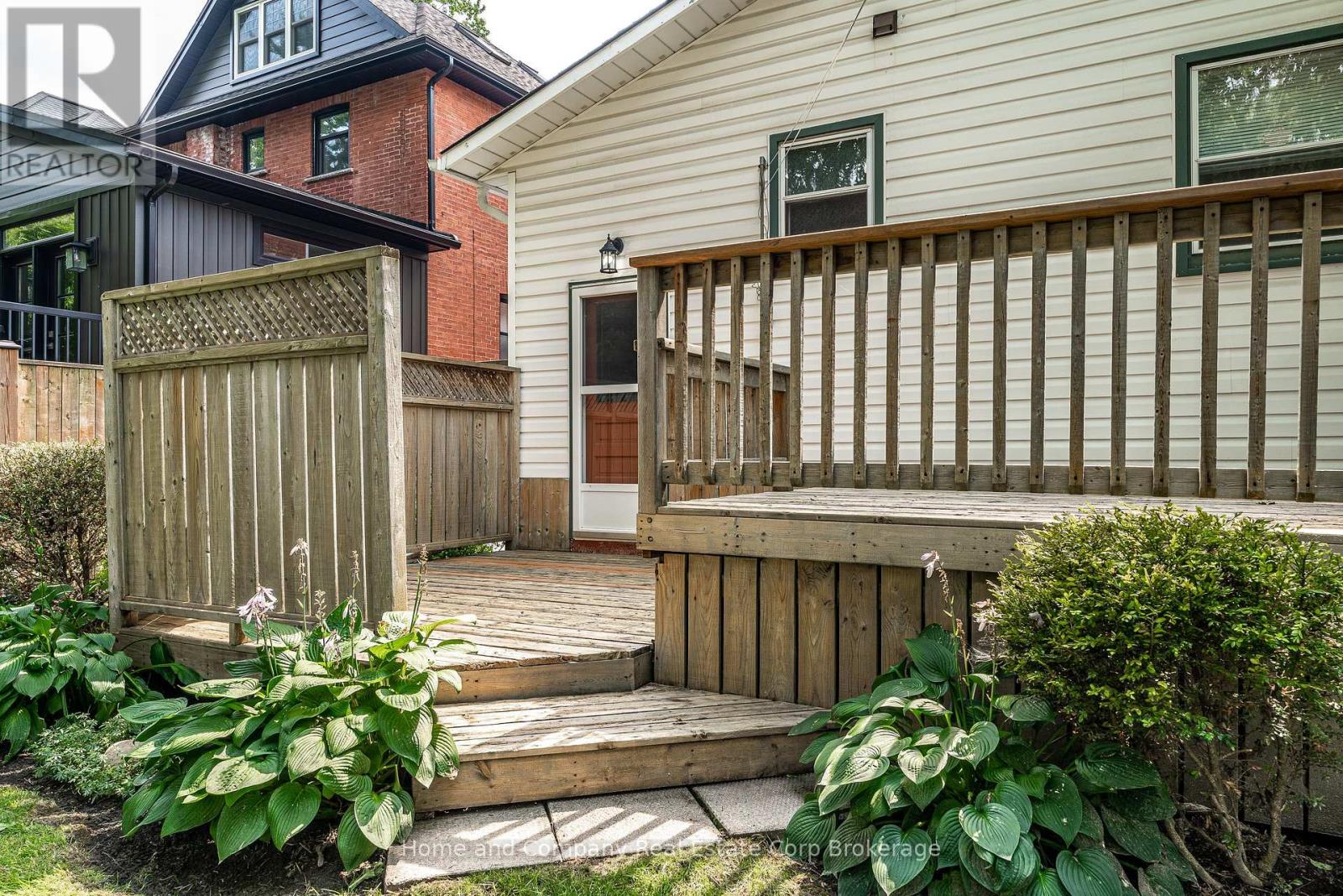 216 DOUGLAS STREET - Image 24