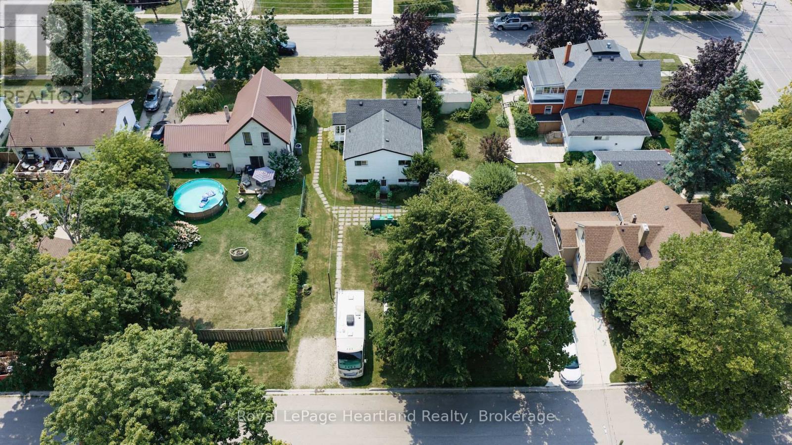 128 BRITANNIA ROAD W - Image 30