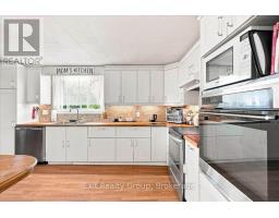 Laundry room - 678 Squire Road, Stirling Rawdon, ON K0K3C0 Photo 9