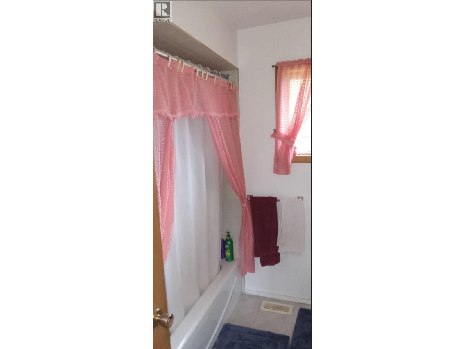 38 TINGLEY STREET - 19