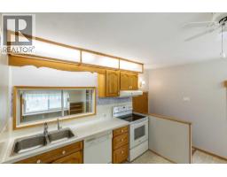 Living room - 4108 49a Avenue, Innisfail, AB T4G1J9 Photo 10
