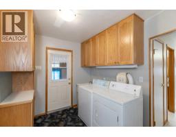 Storage - 4108 49a Avenue, Innisfail, AB T4G1J9 Photo 14