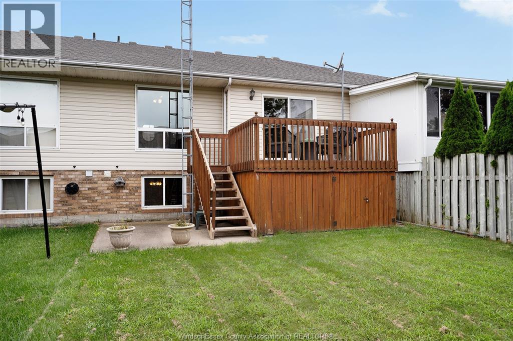 144 Bennie Ave - 35