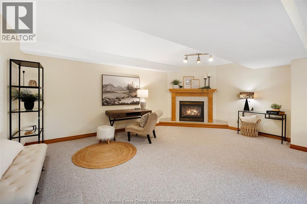 144 Bennie Ave - Image 25