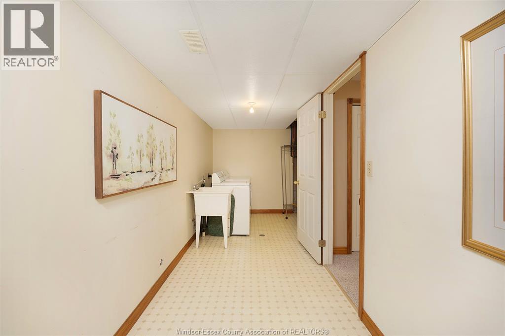 144 Bennie Ave - 32
