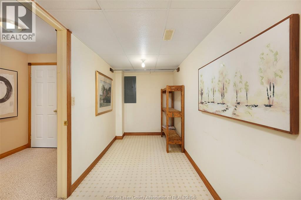 144 Bennie Ave - 33