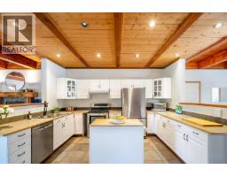 7231 N Fitzsimmons Road, Whistler, BC V8E0E3 Photo 8