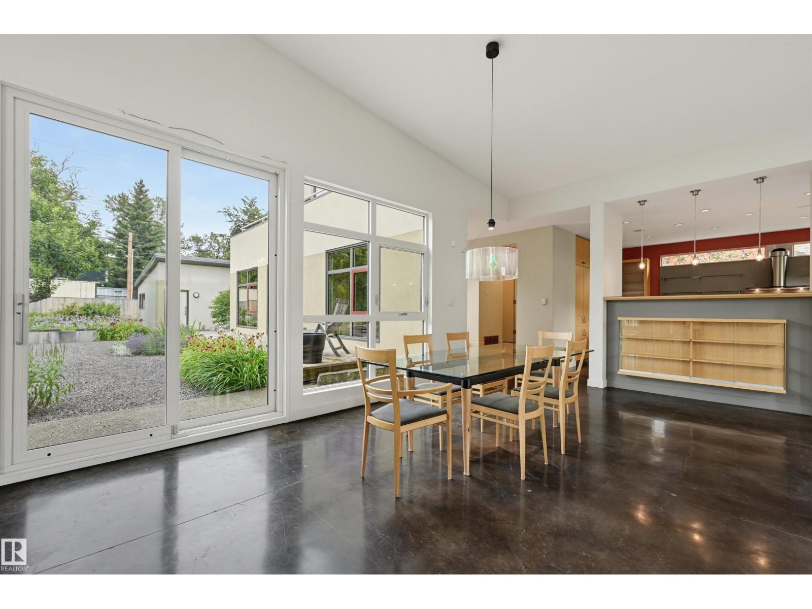 9758 86 Avenue NW - Photo 11