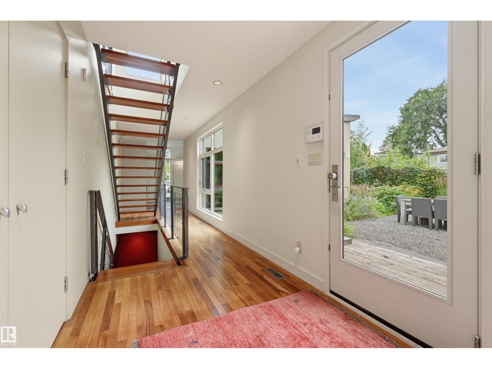 9758 86 Avenue NW - Photo 30
