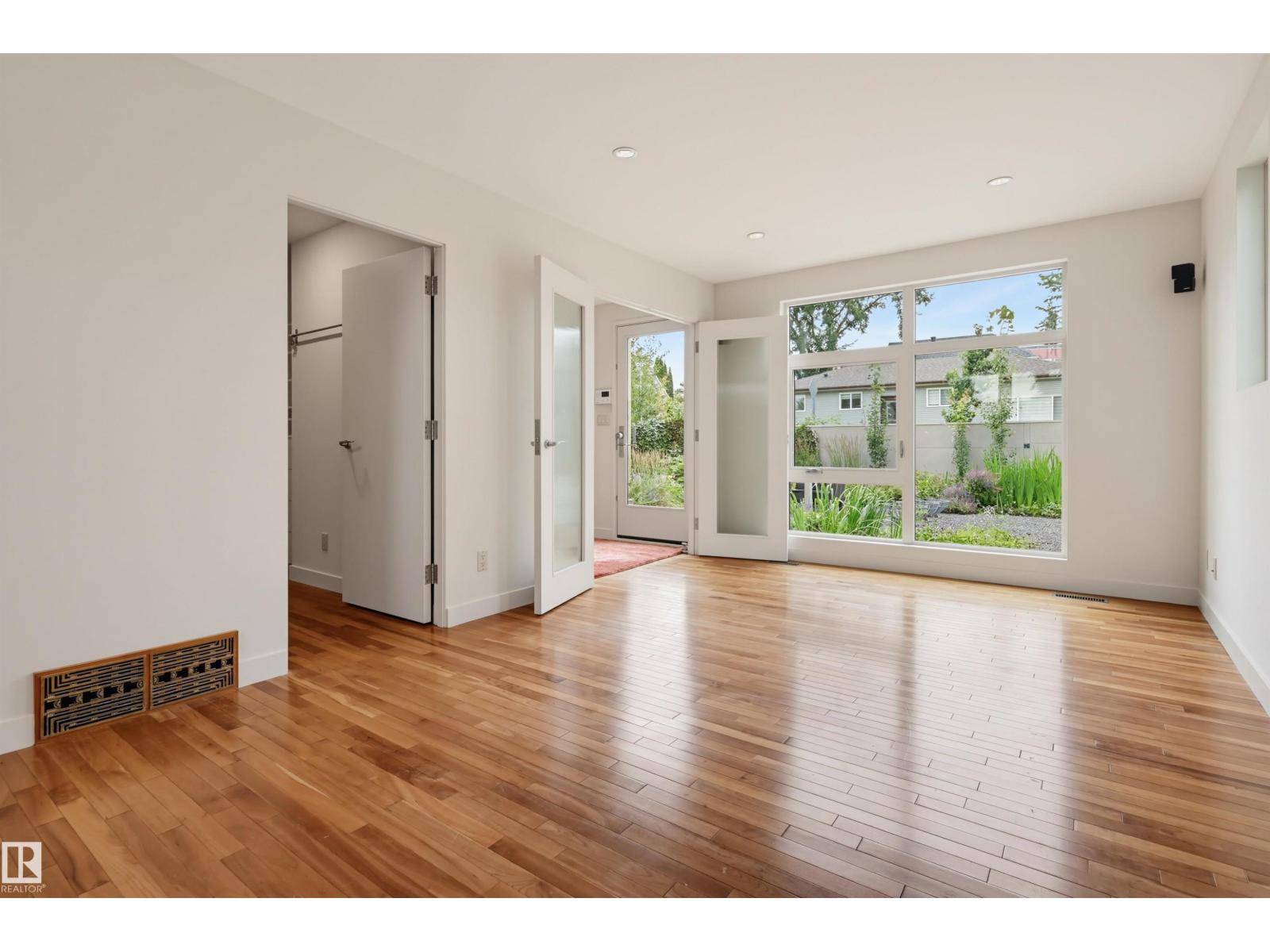 9758 86 Avenue NW - Photo 47