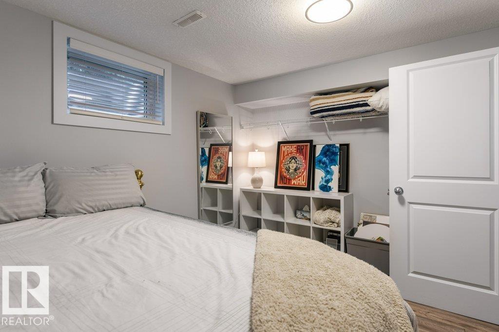84 FLEETWOOD Crescent - Photo 39