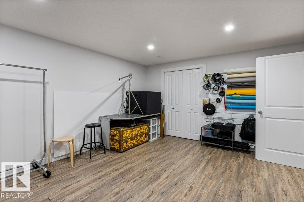 84 FLEETWOOD Crescent - Photo 41