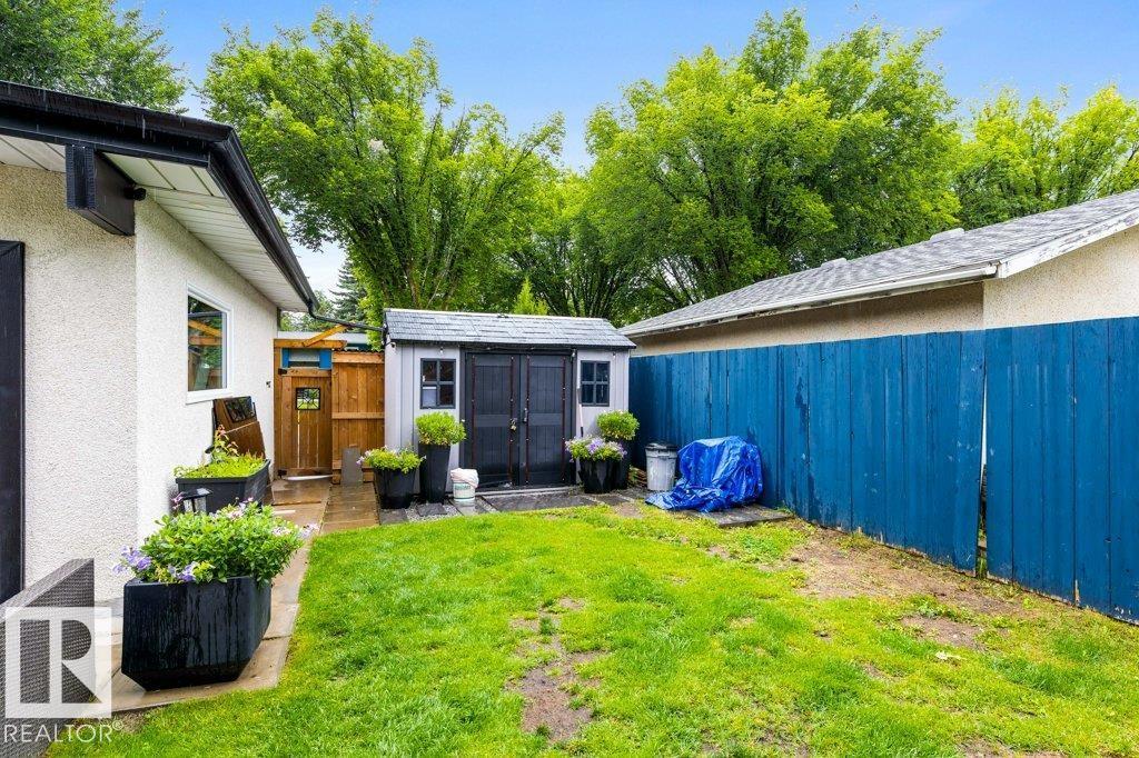 84 FLEETWOOD Crescent - Photo 47