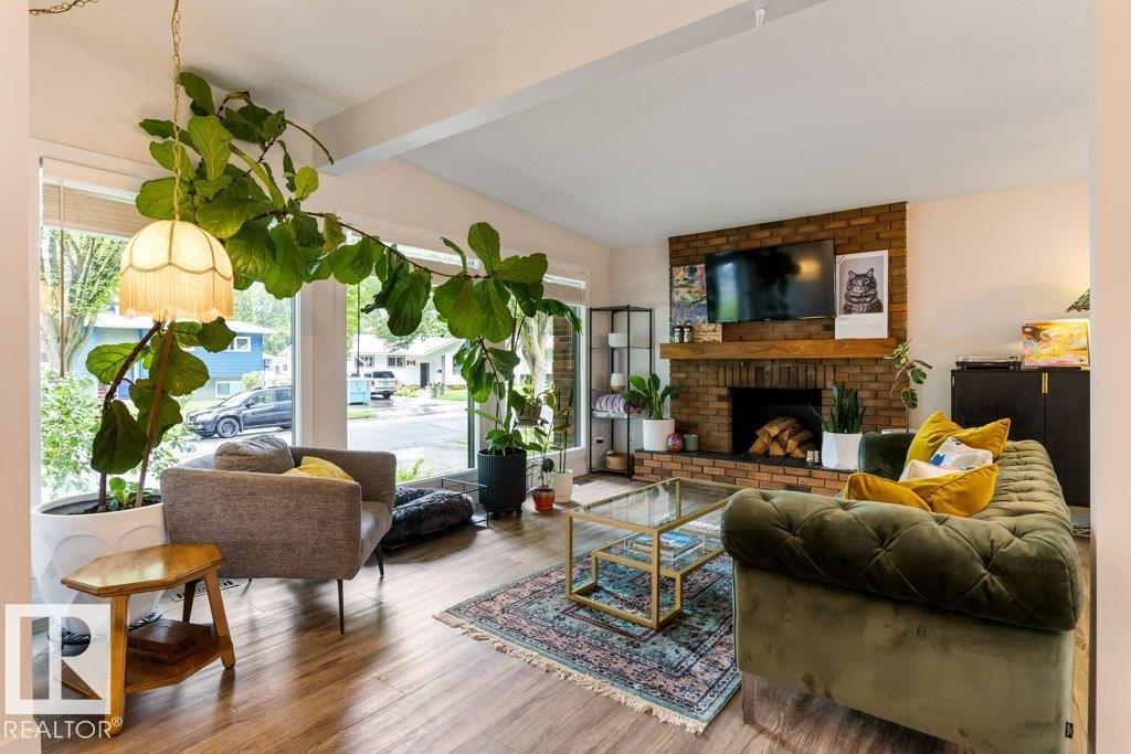 84 FLEETWOOD Crescent - Photo 7
