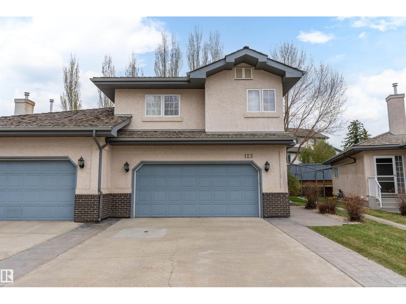 123 215 BLACKBURN DR E SW