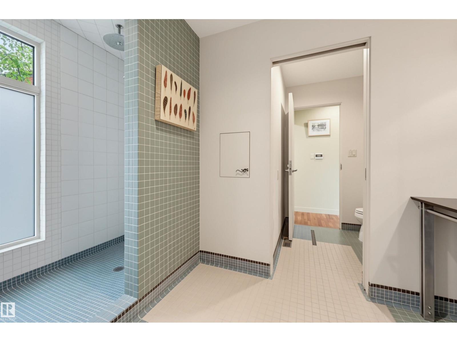 9758 86 Avenue NW - Photo 50