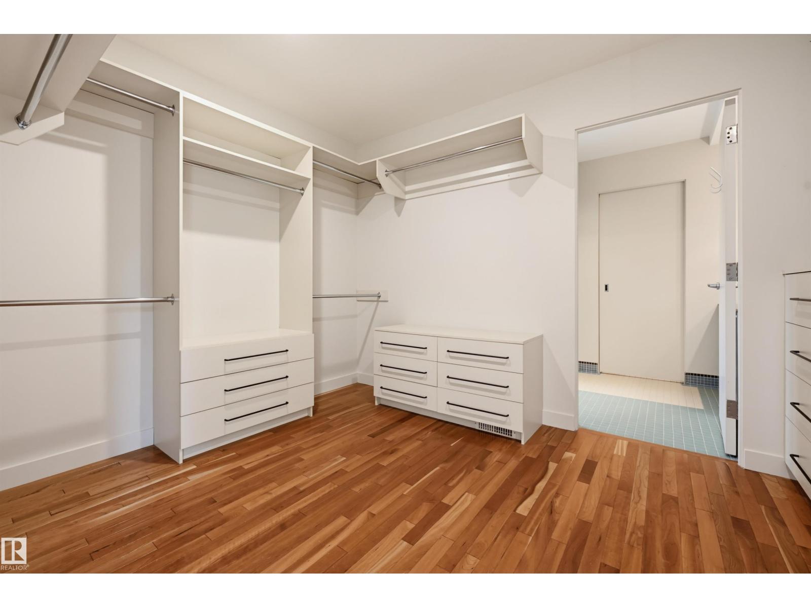 9758 86 Avenue NW - Photo 48