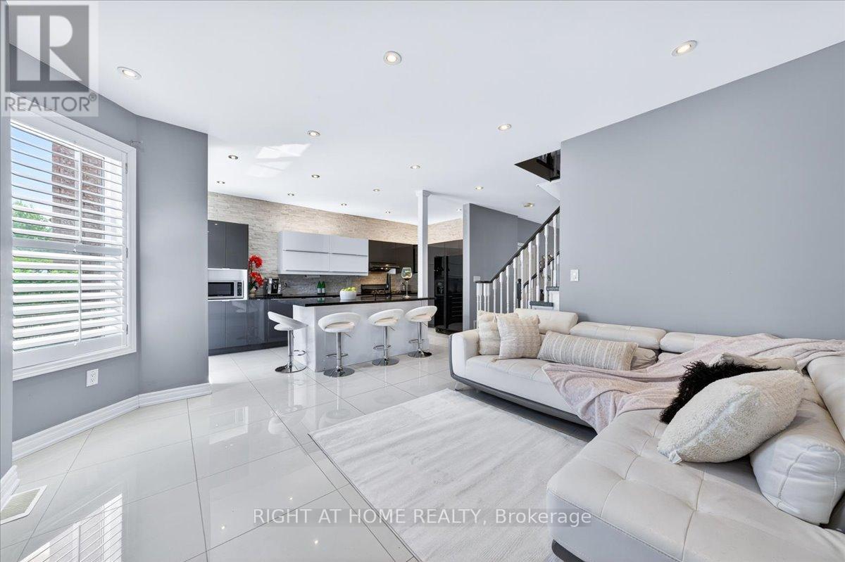 25 LONGWOOD AVENUE - 10