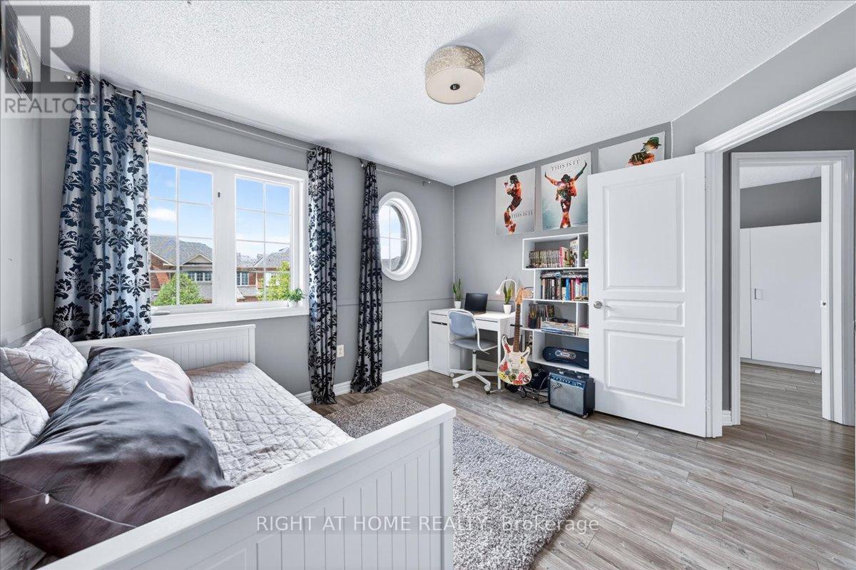 25 LONGWOOD AVENUE - 21