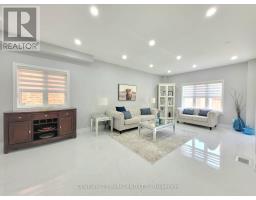 Great room - 15 Jonas Millway, Whitchurch Stouffville, ON L4A0M4 Photo 6
