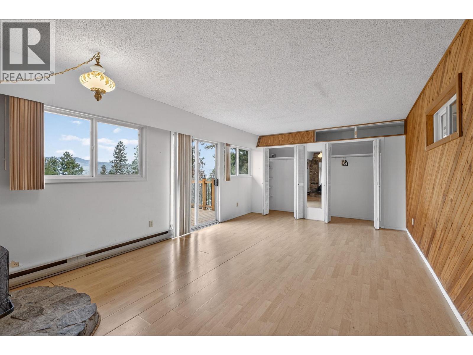 3305 McGibney Road, Naramata