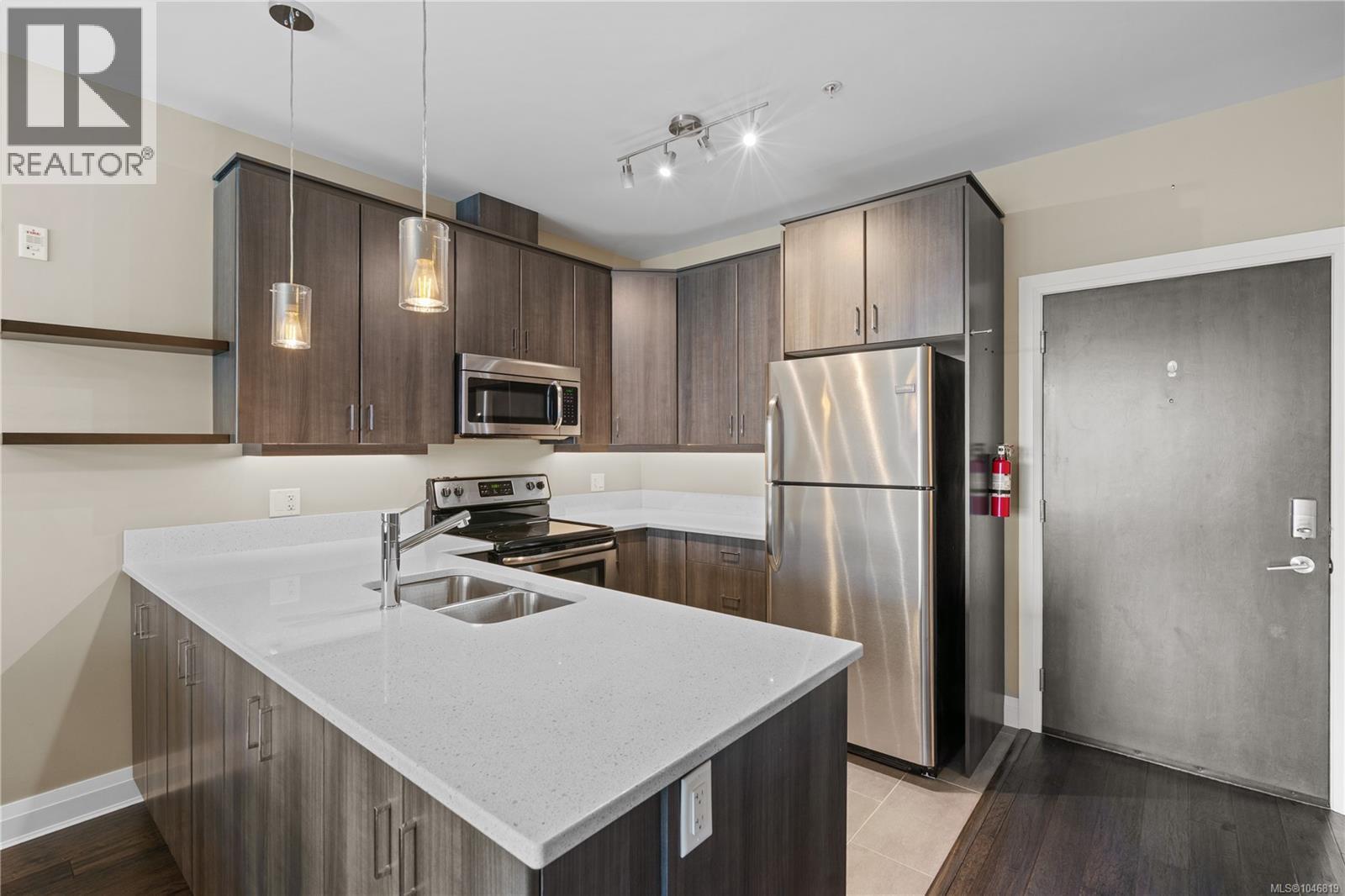 313 1145 Sikorsky Road, Langford