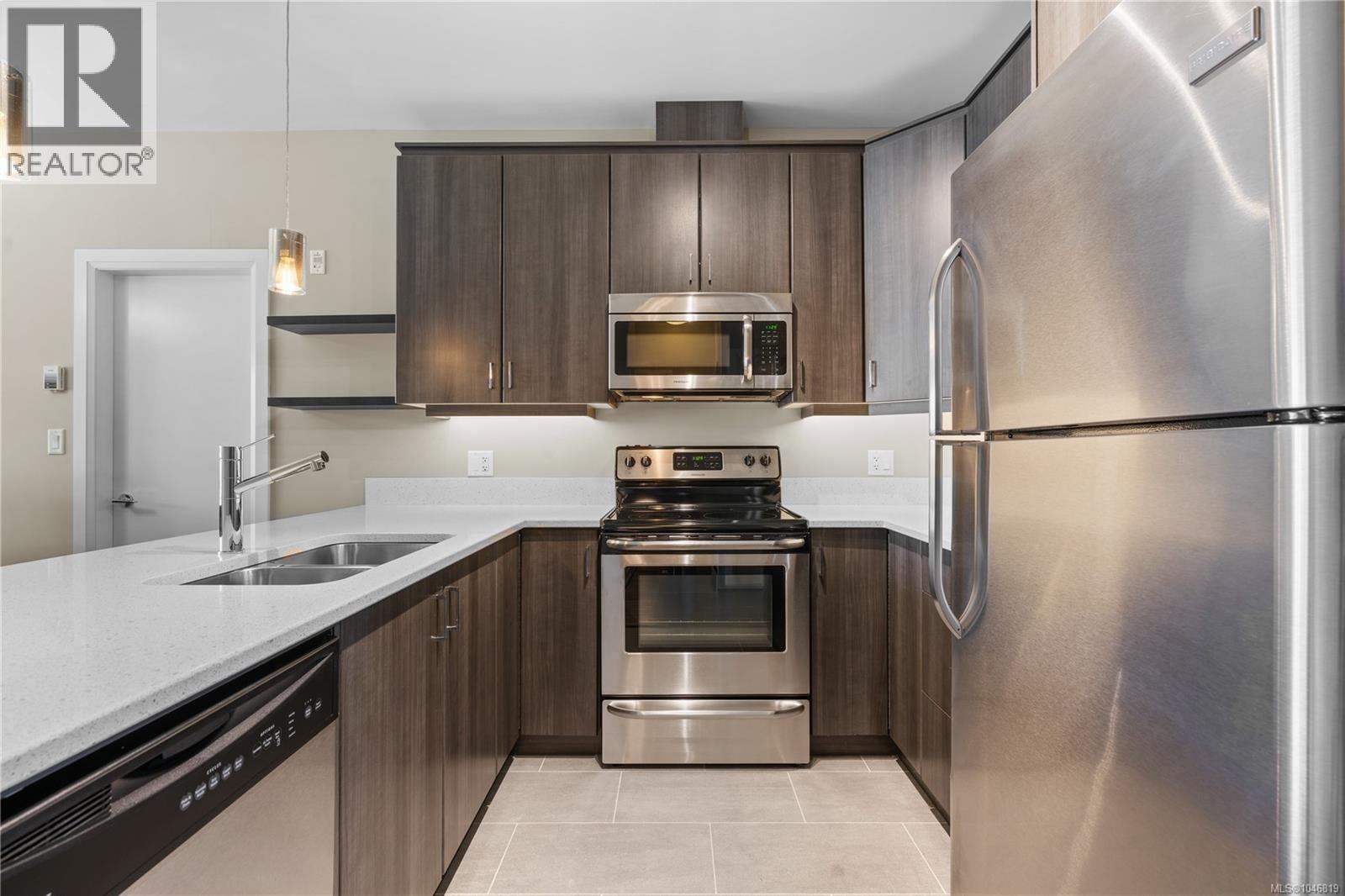 313 1145 Sikorsky Road, Langford
